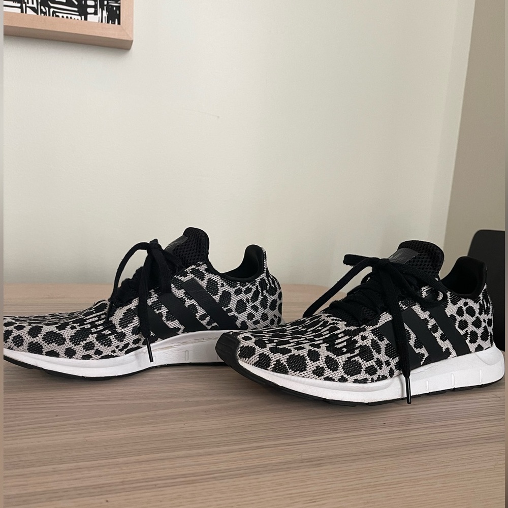 adidas Swift Run